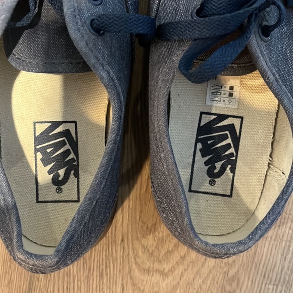 Vans Authentic Canvas Shoe - Picture 7 of 8
